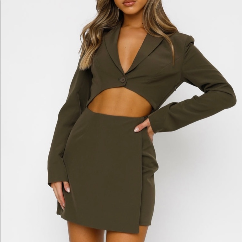 White Fox Boutique Mini She’s All That Blazer Dress CutOut Khaki Olive Green NEW